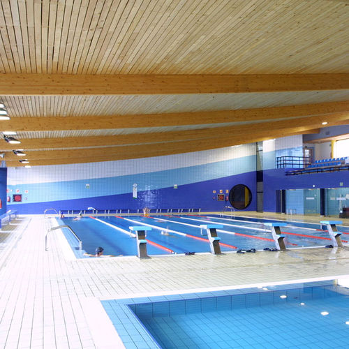胶合木木制屋架 - PISCINA CAMPOS GÓTICOS - Lanik - 屋架 / 用于公共泳池