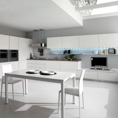 现代风格厨房 - SPAZIO - Torchetti Cucine - 木质 / 带把手 / 白色