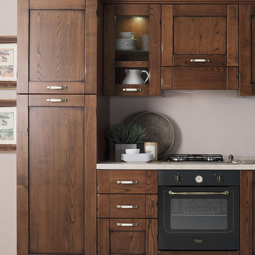 传统风格厨房 - NEW SIVIGLIA - Torchetti Cucine - 胡桃木 / 带手柄