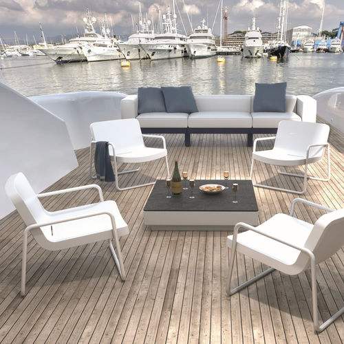 现代风格扶手椅 - TIME OUT  - SERRALUNGA - 低密度聚乙烯LDPE / 低密度聚乙烯LDPE / 带脚凳