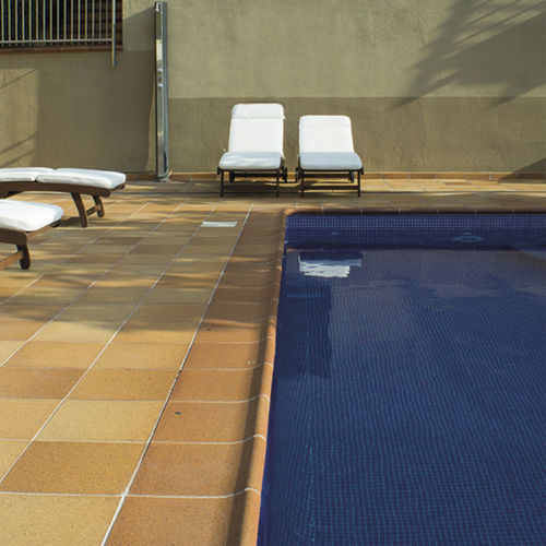 陶瓷泳池边石 - NATURAL - MEDITERRÁNEO - TERRAKLINKER - GRES DE BREDA