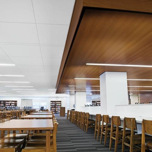 木制贴皮吊顶 - WOODWORKS&reg; CHANNELED TEGULAR - Armstrong ceilings - USA - 室内 / 声学 / 耐用