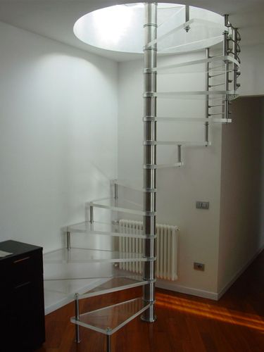旋转楼梯 - SCIRIA GLASS - Siller Stairs - 亚克力台阶 / 不锈钢结构 / 家用