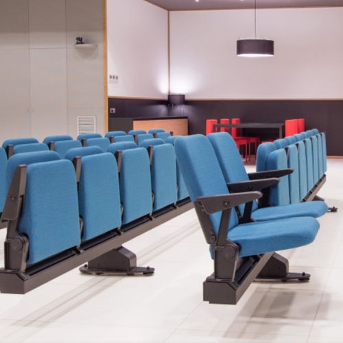 现代风格礼堂椅 - MUTAWHEEL  - Figueras International Seating - 皮质 / 铝制 / 折叠
