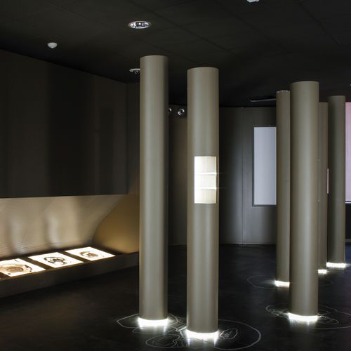 金属瓷砖 - PL01 INVISIBLE FOR MUSEO AREA MEGALITICA - Planium - 抛光 / 哑光 / 光滑