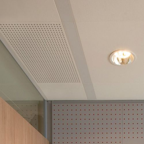 挤压铝材吊顶 - MULTICHANNEL - Atena spa - 板式 / 办公室 / 室内