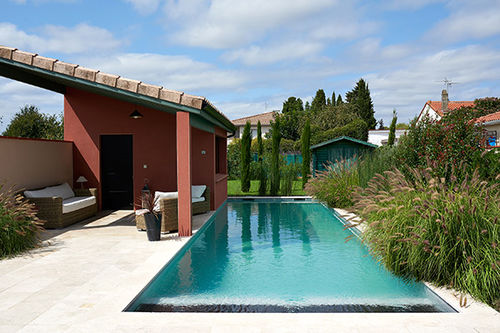 泳道游泳池 - PISCINE PAYSAGEE AVEC POOL-HOUSE TOULOUSE - PISCINES CARRE BLEU - 定制 / 户外 / 地下