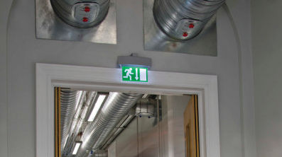 明装逃生灯 - SEVEN - Thorlux Lighting / F.W. Thorpe PLC - 长方形 / LED式 / 丙烯塑料