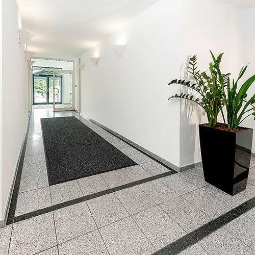 公共机构用入口地垫 - INNOVA  - emco Bautechnik GmbH - 建筑物 / 聚酰胺 / 丝绒
