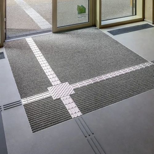 脚触摸式盲道导向带 - DIPLOMAT PREMIUM SPIN®SAFE - emco Bautechnik GmbH