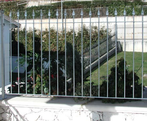带栏杆围栏 - FIRENZE - EURO-FER - 花园 / 钢 / 传统风格