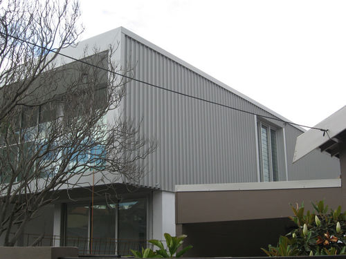 镀锌钢板屋顶盖板 - LYSAGHT LONGLINE 305® - BlueScope Steel - 褶皱