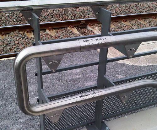 定向标识板 - MANCHON BRAILLE - FRANCE INOX INDUSTRIE - 固定式 / 不锈钢 / 盲文