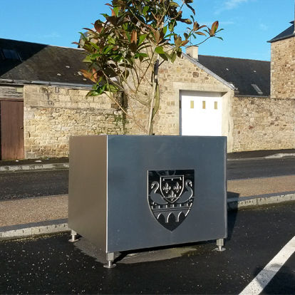 电镀钢花坛 - PONTORSON - FRANCE INOX INDUSTRIE - 正方形 / 高度可调节 / 现代风格