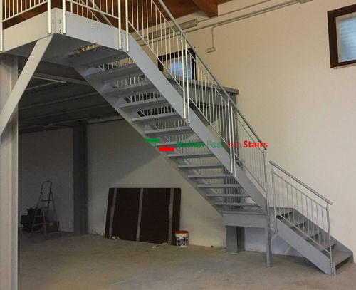 L型楼梯 - LERICI INDUSTRIALE - ITALIAN FASHION STAIRS - 金属台阶 / 钢结构 / 用于商业建筑