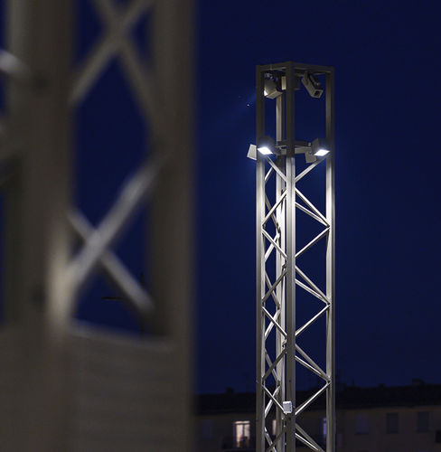 照明旗杆 - QUADRIPODE - Valmont France - 钢