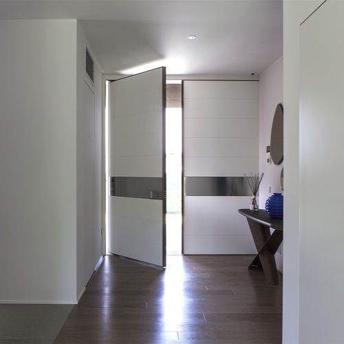 入户门 - SYNUA WALL SYSTEM - Oikos Venezia - 钢 / 特种钢 / 中轴