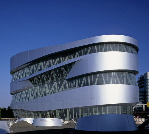 框架式幕墙 - MERCEDES-BENZ MUSEUM - Josef Gartner - 金属和玻璃制