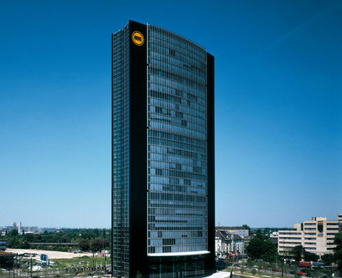 玻璃通风外墙 - ARAG TOWER - Josef Gartner