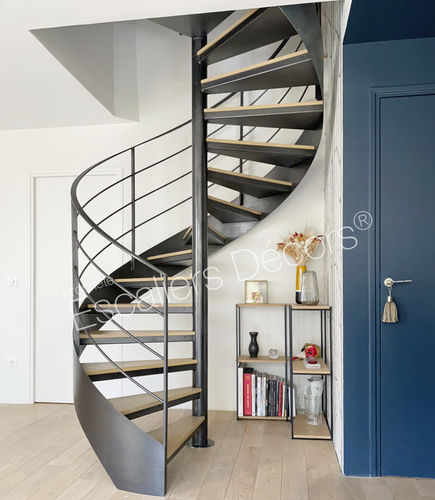 旋转楼梯 - LOFT DH125 - ESCALIERS DECORS - 栎木台阶 / 金属台阶 / 涂漆钢架