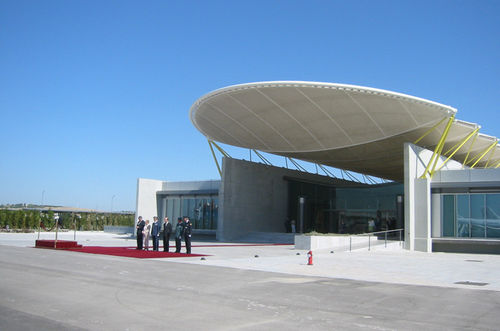 索膜结构 - BARAJAS, STATE PAVILION - Hightex - 屋顶 / ETFE膜 / 机场