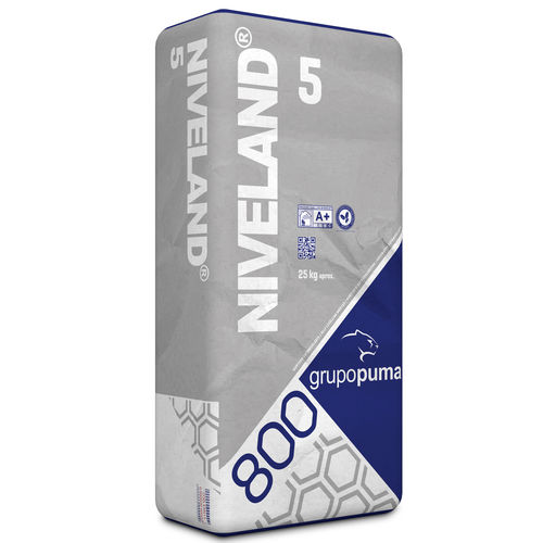 自流平砂浆 - NIVELAND® 5 CT C20 F6 - GRUPO PUMA - 用于混凝土 / 用于防水面层 / 水泥