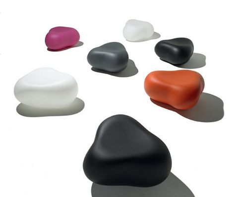 现代风格坐墩 - PEBBLE - Feek - 塑料 / 公共空间 / Karim Rashid 设计