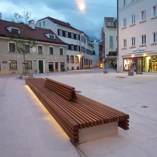 现代风格公共长椅 - INNSBRUCK - Euroform K. Winkler GmbH - 实木 / 带椅背 / 无靠背