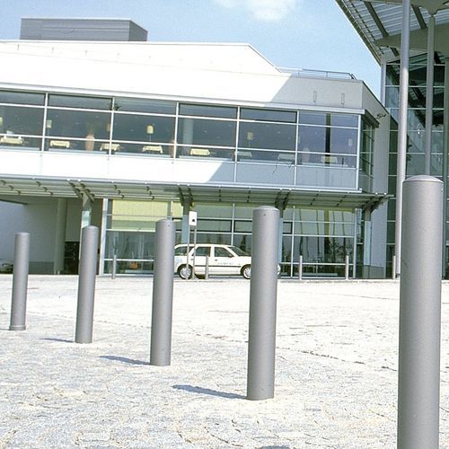 防护桩 - BARRIER - Euroform K. Winkler GmbH - 可拆卸 / 金属 / 镀锌