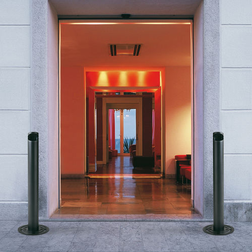 落地烟灰缸 - EXTERNO - Caimi Brevetti SpA - 钢 / 用于室外 / 公共空间