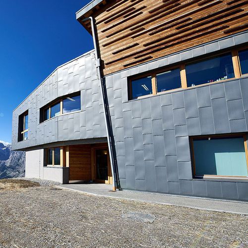 铜通风外墙 - CHALET FIAT, DOLOMITES - ZINTEK - 钛锌合金 / 板式 / 光滑