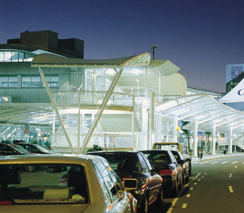 聚酯建筑膜材 - AUKLAND INTERNATIONAL AIRPORT - Shelter-Rite - 含氟聚合物 / PVC / 用于拉伸结构