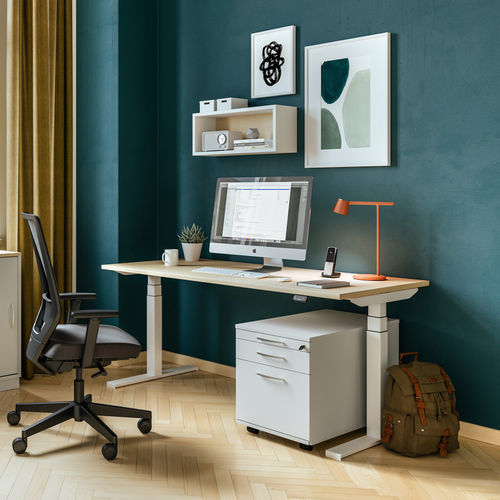 落地办公桌 - ASSMANN BÜROMÖBEL GMBH & CO. KG - 独立型 / 现代风格 / 木质