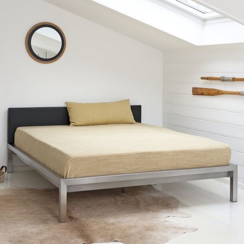 双人床 - PURE - Hans Hansen Furniture - 现代风格 / 带软包床头板 / 磨砂不锈钢