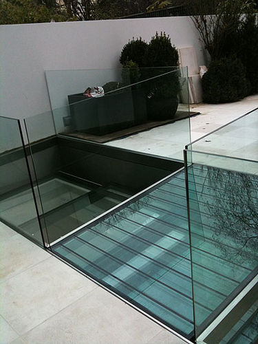 漂浮玻璃板 - Glazing Innovations - 透明 / 用于行人桥 / 防滑