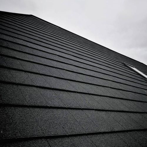 倾斜屋面板 - METROTILE® interlock iPANEL - AHI ROOFING / IKO METALS FRANCE - 钢 / 仿瓦 / 仿板岩