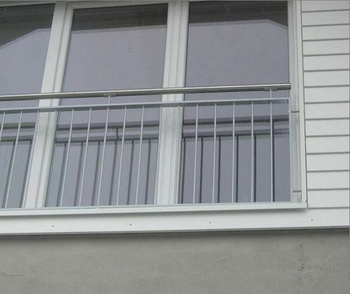 金属护栏 - KELLER TREPPENBAU AG - 带栏杆 / 户外 / 用于窗户