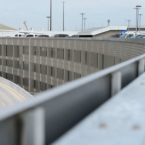 金属丝网建筑遮阳板 - DFW INTERNATIONAL - Cambridge Architectural Mesh - 不锈钢 / 用于外墙 / 立式