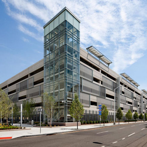 金属丝网建筑遮阳板 - YALE-NEW HAVEN HOSPITAL - Cambridge Architectural Mesh - 不锈钢 / 用于外墙 / 立式