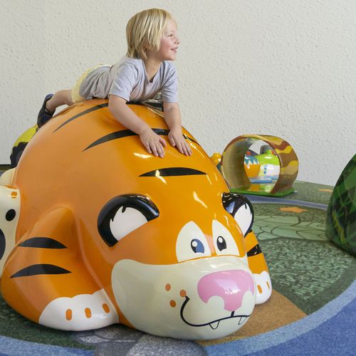 泡沫雕塑 - BENNY THE TIGER  - Soft Play LLC - 独立式 / 游乐场 / 橙色