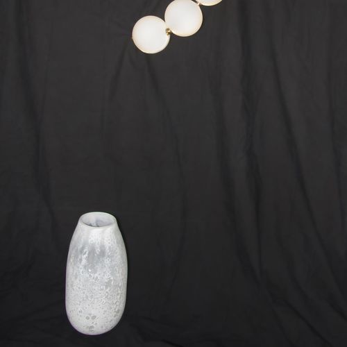 现代风格花瓶 - LUNES - Semeur d'étoiles - 吹制玻璃 / 手工 / 白色