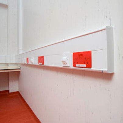 PVC墙面材料 - POLYCLAD PLUS PU - Polyflor - 光滑 / 商业 / 阻燃
