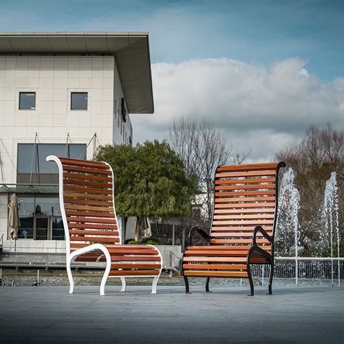 现代风格椅子 - M-A KUSTOM - CYRIA | Mobilier Urbain - 户外 / 木质 / 钢座桌脚