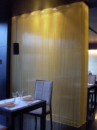 网布空间隔断 - STRAIGHT, FIXED - KriskaDECOR - 金属 / 餐厅 / 酒吧