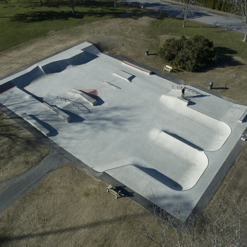 混凝土滑板场 - BANGOR, MOI - World Skate Parks
