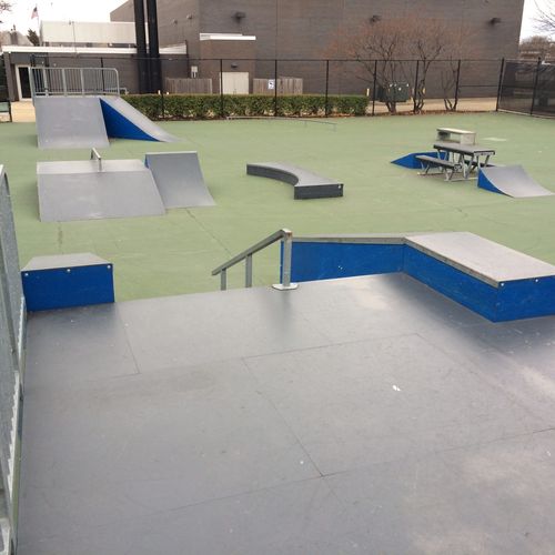 滑板场金字塔 - ARLINGTON HEIGHTS, IL - World Skate Parks
