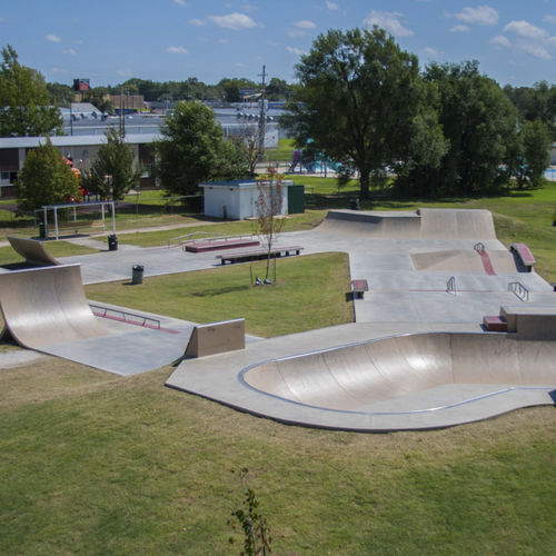 混凝土滑板场 - JOPLIN, MO - World Skate Parks
