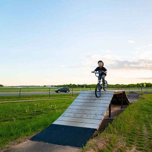 滑板场金字塔 - SPRINGDALE, AR  - World Skate Parks