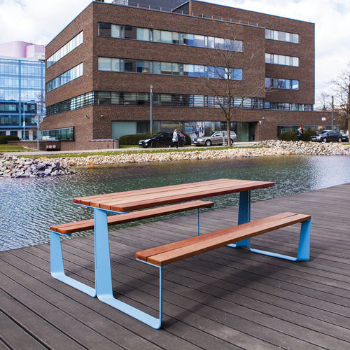 现代风格野餐桌 - RAUTSTER - mmcité street furniture - 木质 / 带孔薄钢板 / HPL