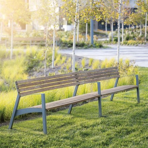 现代风格公共长椅 - VERA - mmcité street furniture - 硬木 / 松木 / 电镀钢